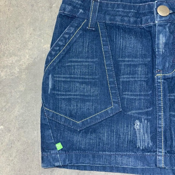 Y2K Miss Bella Distressed Paneled Mini Skirt - Picture 3 of 7